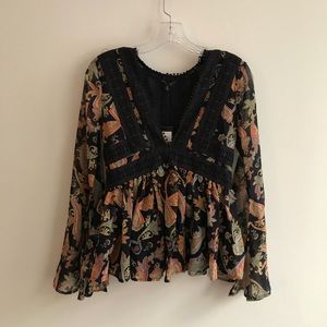 ROMEO & JULIET COUTURE Paisley Blouse NWT Size S